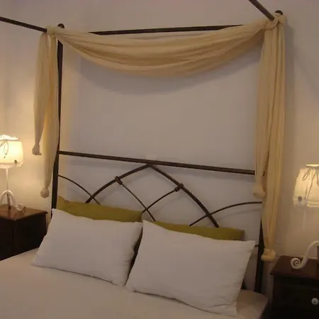 Windmill Bella Vista Aparthotel 4*