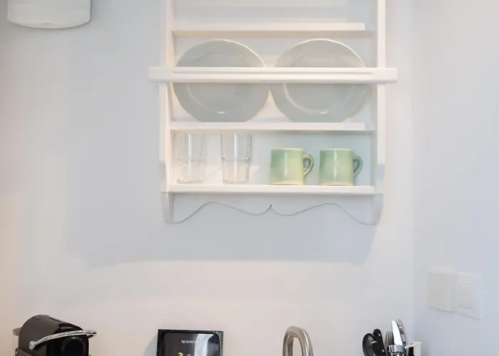 Windmill Bella Vista Aparthotel 4*