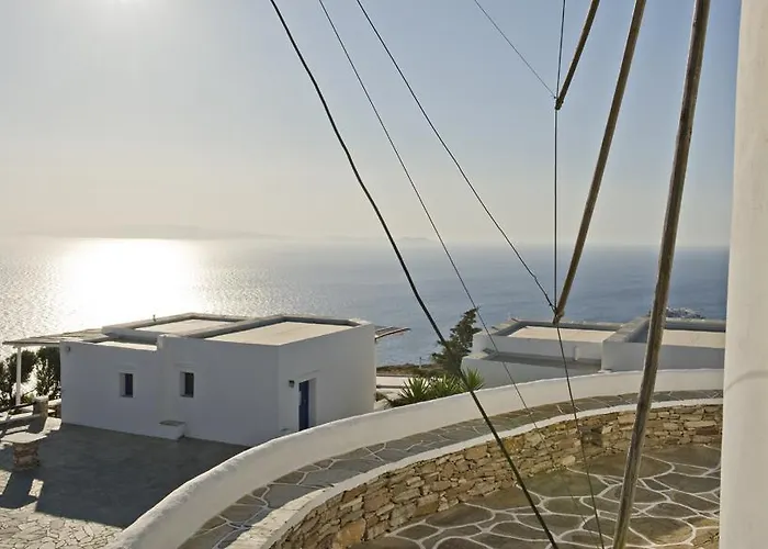 Windmill Bella Vista Aparthotel 4*