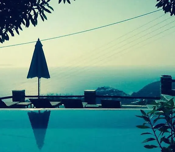 Windmill Bella Vista Aparthotel 4*